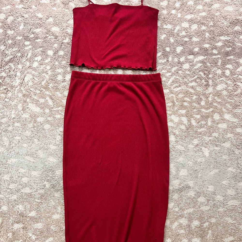 Women's Red Ribbed Pencil Midi Skirt - Sleek Everyday Style set